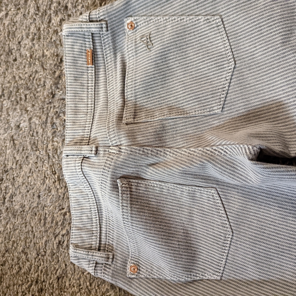 last sale.DL1961 pinstriped denim - Picture 5 of 10